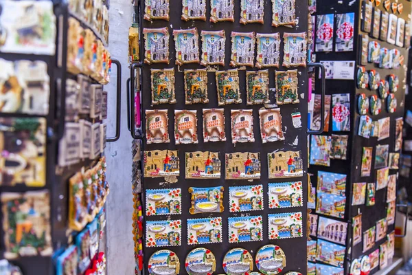 Verona Italy April 2019 Show Window Typical Souvenirs Shop Old — Stock Photo, Image