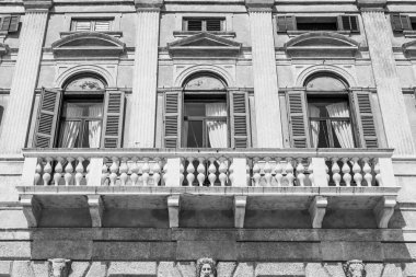 Verona, Italya, 24 Nisan 2019. Eski şehirde binanın bir cephe tipik mimari detayları. 