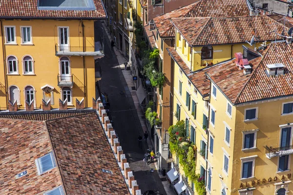 Verona Italië April 2019 Luchtfoto Van Stad Vanuit Uitkijkpunt Een — Stockfoto