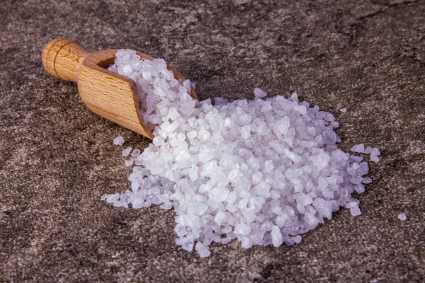 Food sea salt of a coarse grinding