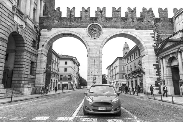 Verona Itálie Dubna 2019 Starověká Městská Brána Portoni Della Bra — Stock fotografie