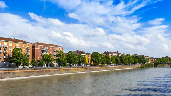 Verona Itálie Dubna 2019 Malebný Panoramatický Výhled Řeku Adige Její — Stock fotografie