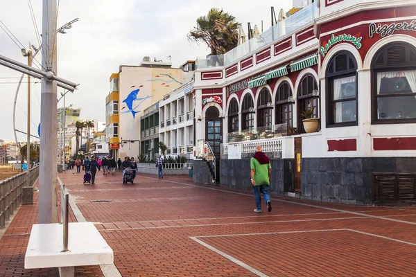 Las Palmas Gran Canaria Spagna Gennaio 2018 Gente Cammina Sull — Foto Stock