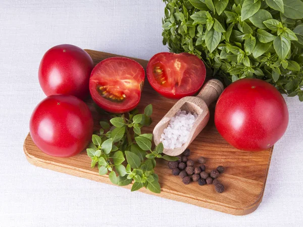 Los Ingredientes Para Cocción Salta Los Tomates Frescos Albahaca —  Fotos de Stock