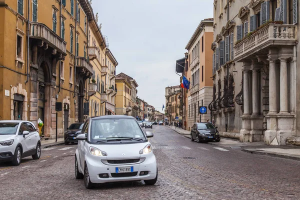 Verona Italië April 2019 Prachtige Straat Met Een Traditioneel Architectonisch — Stockfoto