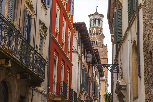 Verona Italien April 2019 Die Malerische Enge Straße Mit Einem — Stockfoto