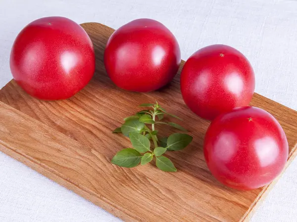 Los Ingredientes Para Cocción Salta Los Tomates Frescos Albahaca —  Fotos de Stock