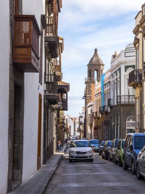 Las Palmas de Gran Canaria, İspanya, 5 Ocak 2018 üzerinde. Modern binalar mimari kompleks sokağın adalar adalar için tipik yapmak