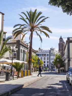 Las Palmas de Gran Canaria, İspanya, 5 Ocak 2018 üzerinde. Modern binalar mimari kompleks sokağın adalar adalar için tipik yapmak
