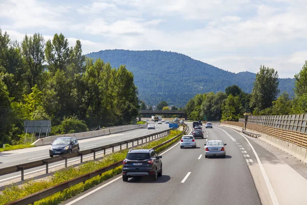 Liubliana Eslovenia Agosto 2019 Carretera Que Conduce Costa Mediterránea —  Fotos de Stock