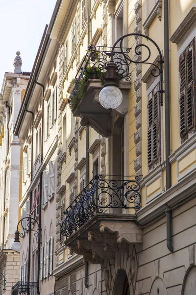 Trieste Italie Août 2019 Fragment Façade Bâtiment Typique Dans Vieille — Photo