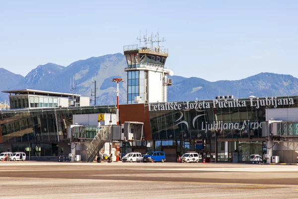 Ljubljana, Slovenya, 10 Ağustos 2019. Ljubljana Uluslararası Havaalanı.