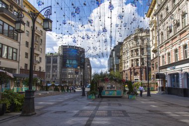 Moskova, Rusya, 27 Ağustos 2019. Kamerun Lane (Kamergerskyi) geleneksel mimari topluluk ile tipik Moskova sokaklarından biridir