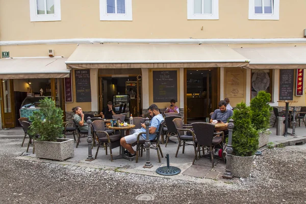 Lubiana Slovenia Agosto 2019 Accogliente Caffè Strada Nella Parte Storica — Foto Stock