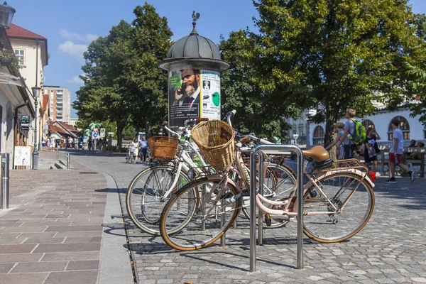 Ljubljana Slovenia August 2019 Bicycle Parking Banks River Ljubljanica — Stock Photo, Image