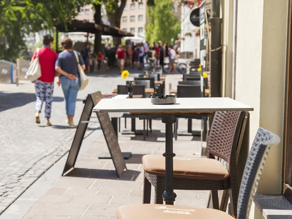 Ljubljana Slovenya Ağustos 2019 Şehrin Tarihi Kesiminde Geleneksel Sokak Kafe — Stok fotoğraf