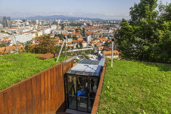 Lublaň Slovinsko Srpna 2019 Malebný Park Hoře Nedaleko Starověkého Hradu — Stock fotografie