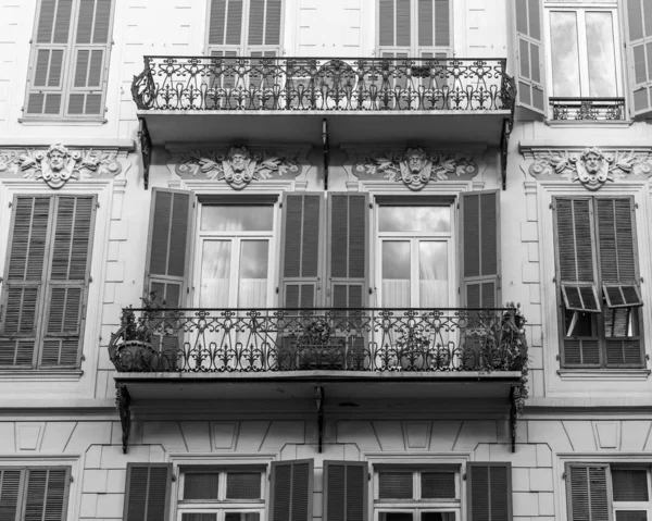 Nice França Outubro 2019 Fragmento Fachada Edifício Residencial Típico Arquitetura — Fotografia de Stock