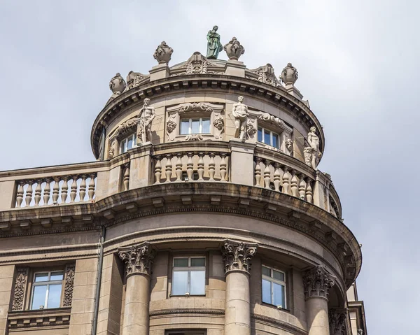 Belgrad Serbia Sierpnia 2019 Architektoniczny Fragment Fasady Typowego Budynku Historycznej — Zdjęcie stockowe