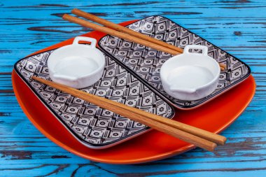 Japon mutfağı için tabaklar, düz yatak