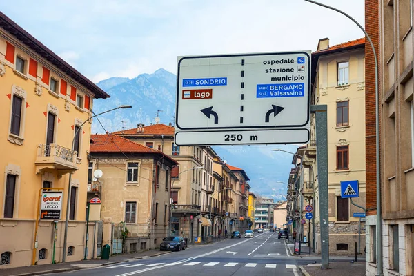 Lecco Italië Februari 2020 Typisch Stadsgezicht Een Historisch Gebouwengebied — Stockfoto