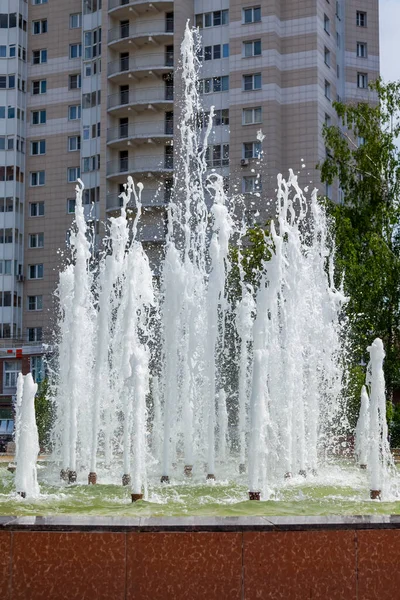 Pushkino Oroszország 2020 Június Városi Táj Tavasszal Délután Emlékmű Belvárosban — Stock Fotó