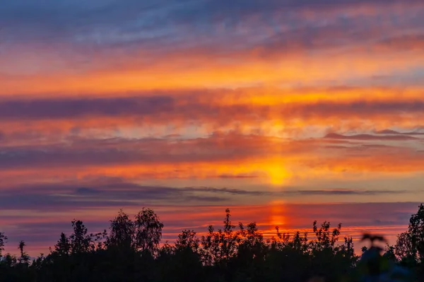 Paisagem Cênica Com Nuvens Brilhantes Durante Pôr Sol — Fotografia de Stock