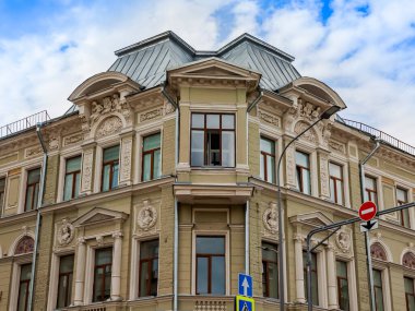 Moskova, Rusya, 15 Haziran 2020. Tarihi şehirde tipik bir yüzün parçası.