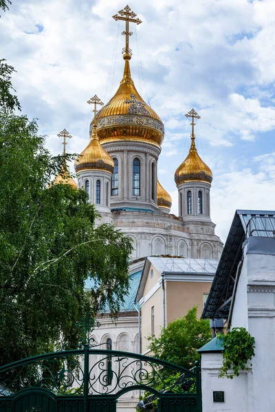 Moscow Russia June 2020 Golden Domes Old Church Visible Distance — Stock Photo, Image