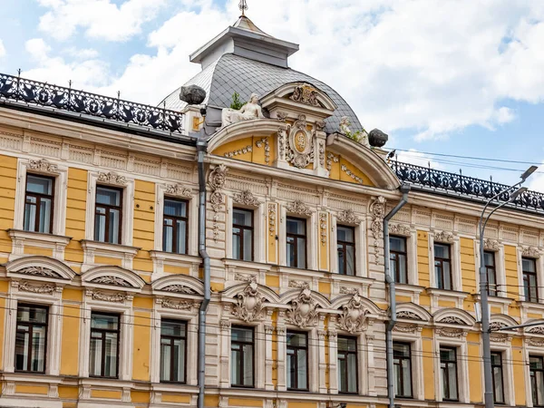 Москва Россия Июня 2020 Фрагмент Типичного Фасада Историческом Городе — стоковое фото