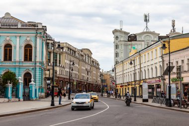 Moskova, Rusya, 15 Haziran 2020. Myasnitskaya Caddesi, mimari topluluğun bir parçası..