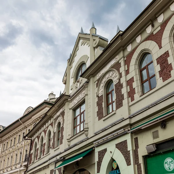 Moscú Rusia Junio 2020 Fragmento Una Fachada Típica Ciudad Histórica —  Fotos de Stock