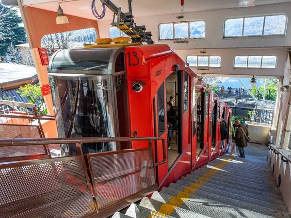 Brunate Talya Şubat 2020 Como Gölü Kıyısındaki Funicular Stasyonu — Stok fotoğraf