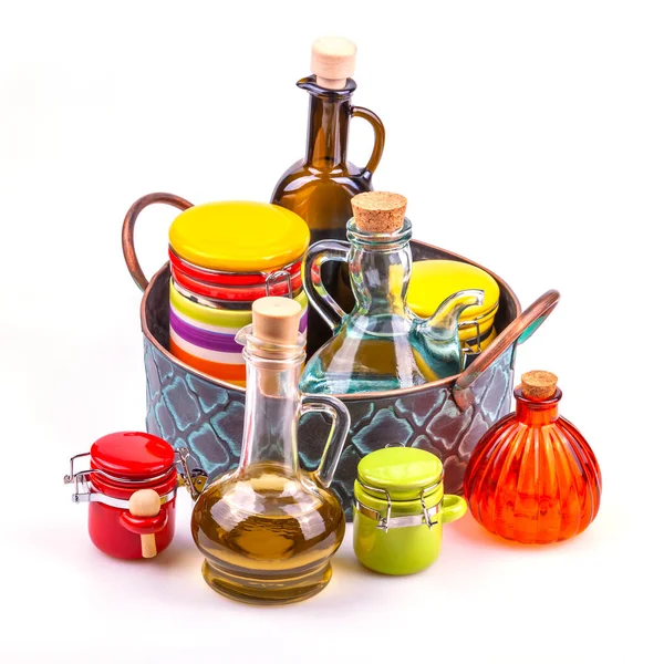 Vícebarevné Keramické Nádoby Skleněné Láhve Koření Olej Ocet Vinobraní — Stock fotografie