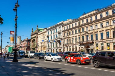 Saint Petersburg, Rusya, 13 Haziran 2020. Nevsky, şehrin ana caddesidir. Mimari topluluk.. 