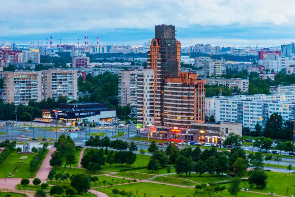 Petersburg Rosja Czerwca 2020 Białe Noce Wielopiętrowe Nowoczesne Budynki Mieszkalne — Zdjęcie stockowe