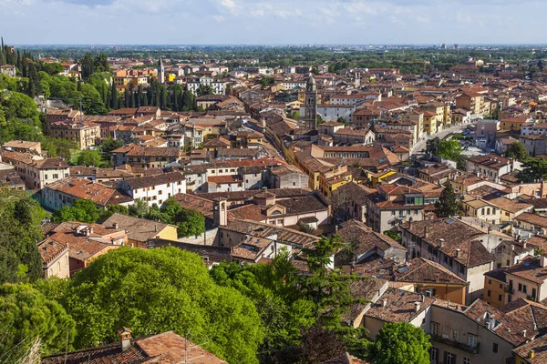 Verona Italia Abril 2019 Vista Panorámica Ladera Colina Costa Río — Foto de Stock