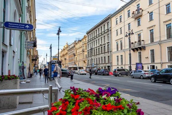 2020年6月13日 俄罗斯圣彼得堡 内夫斯基的前景是这个城市的主要街道 建筑组合 — 图库照片