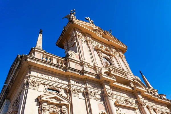 Brunate Italien Februari 2020 Stadens Katedral Huvudfasad — Stockfoto