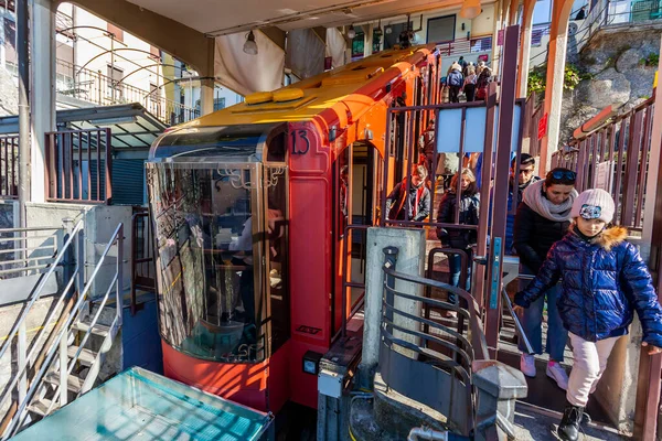 Brunate Italia Febrero 2020 Estación Funicular Orilla Del Lago Como — Foto de Stock