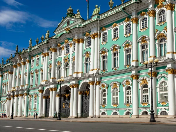 Petrohrad Rusko Července2020 Jednou Hlavních Atrakcí Města Budova Státní Hermitage — Stock fotografie