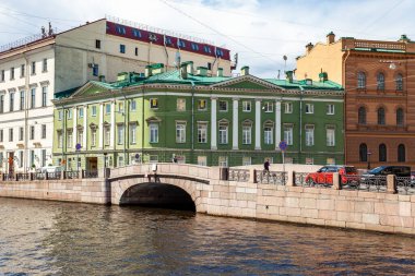 St. Petersburg, Rusya, 13 Haziran 2020. Moika Nehri 'nin manzarası ve manzaralı setleri.