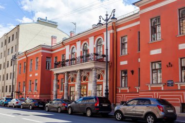 St. Petersburg, Rusya, 13 Temmuz 2020. Millionnaya Caddesi 'nin mimari topluluğu, şehrin en güzellerinden biri.