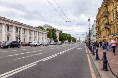 Saint Petersburg, Rusya, 13 Haziran 2020. Nevsky, şehrin ana caddesidir. Mimari topluluk.. 