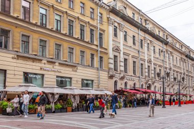 St. Petersburg, Rusya, 13 Temmuz 2020. Tarihi binalar için tipik bir mimari yapı..