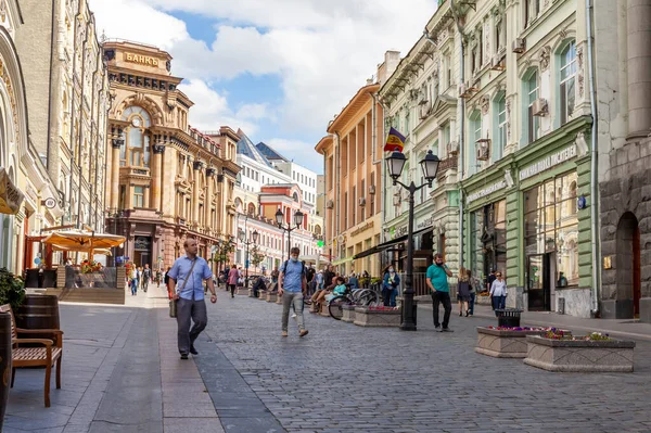 Moscú Rusia Agosto 2020 Conjunto Arquitectónico Famosa Calle Comercial Kuznetsky — Foto de Stock