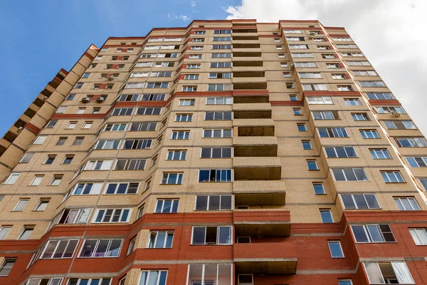 Pushkino Rusia Agosto 2020 Nuevos Edificios Residenciales Varios Pisos Fragmento —  Fotos de Stock