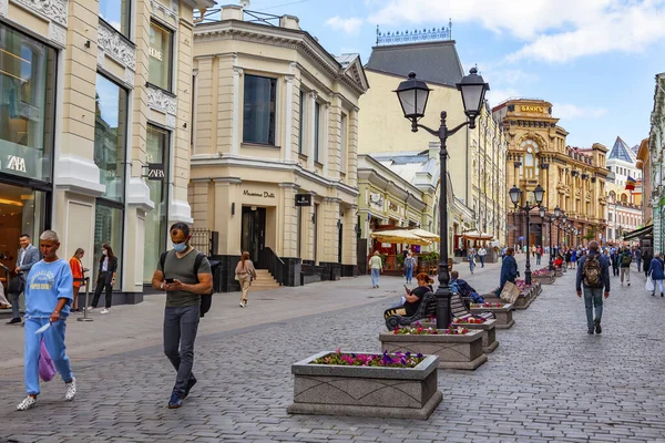 Moscú Rusia Agosto 2020 Conjunto Arquitectónico Famosa Calle Comercial Kuznetsky — Foto de Stock