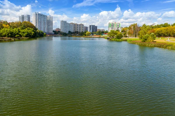 Pushkino Rússia Agosto 2020 Novos Edifícios Residenciais Vários Andares Nas — Fotografia de Stock