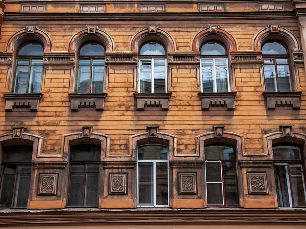Sankt Petersburg Ryssland Juni 2020 Fragment Fasaden Byggnad Rubinstein Street — Stockfoto